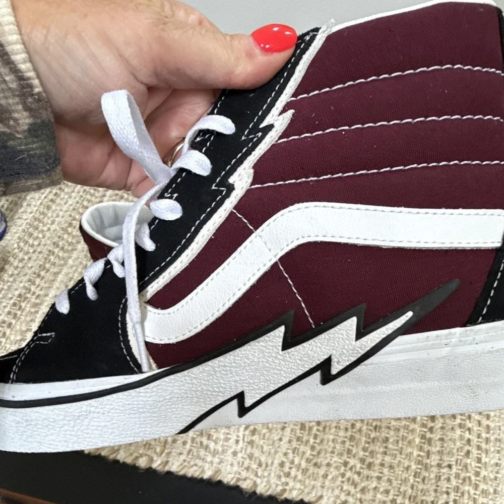 VANS Sk8-Hi Men's High Top Lace-Up Sneakers Black White Burgundy Colorblock